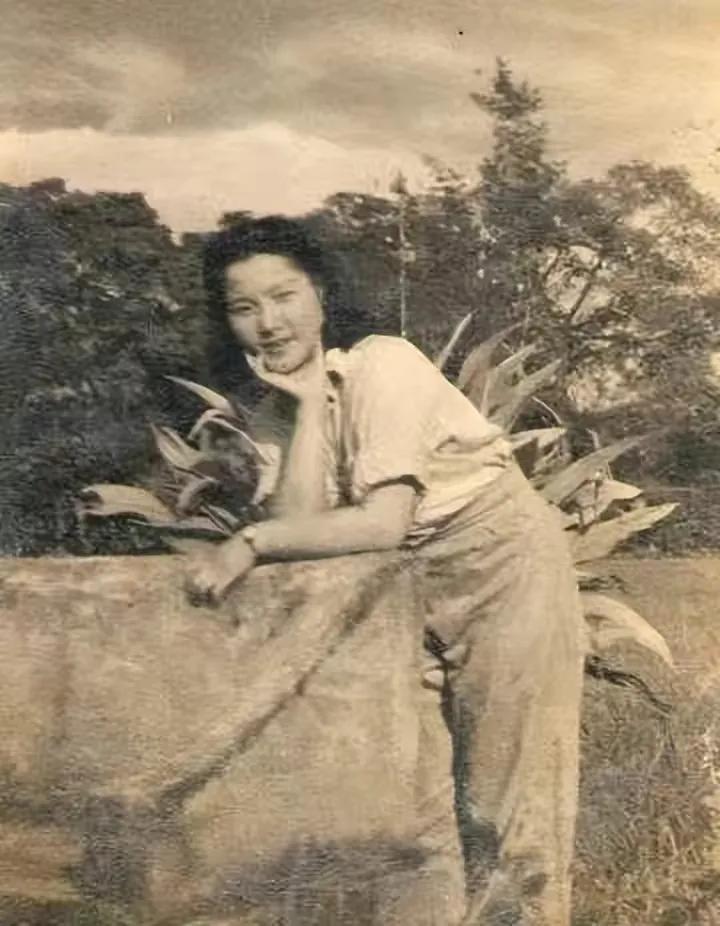 1942年，3名远征军女兵遭日军奸杀，就在大家恐慌不安时，一名女军医说：“赶紧把