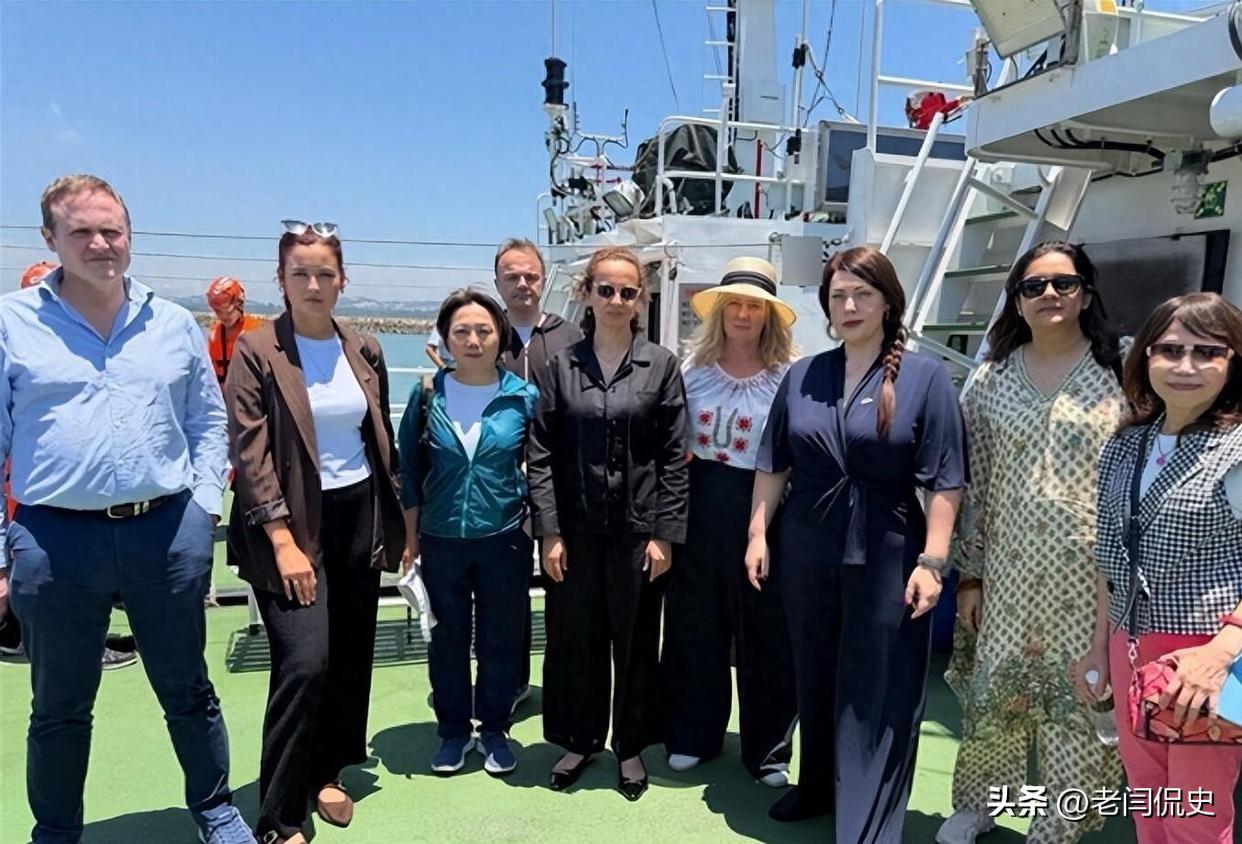 16级超强台风都怼到家门口了，赖清德一伙人居然还在忙着带洋大人出海兜风？这简直是
