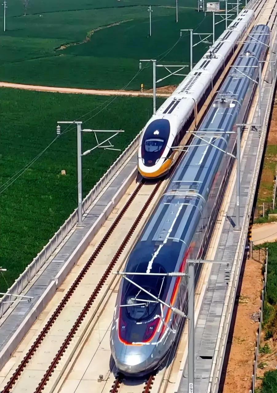 难怪高铁要大力发展，它的能耗成本令人惊讶，一列载有500人的高铁，在时速300公