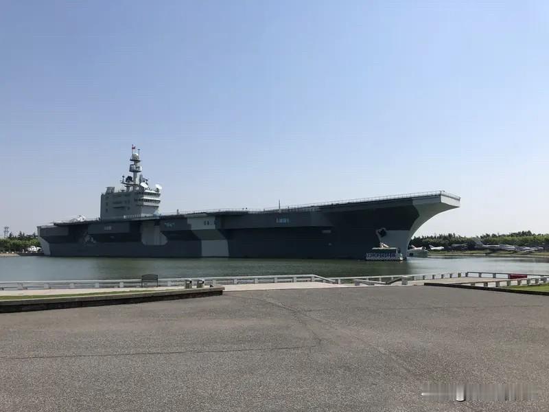现在这国际形势真是让人揪心，战争不断升级，各种危机也接踵而至。能源危机、网络危机