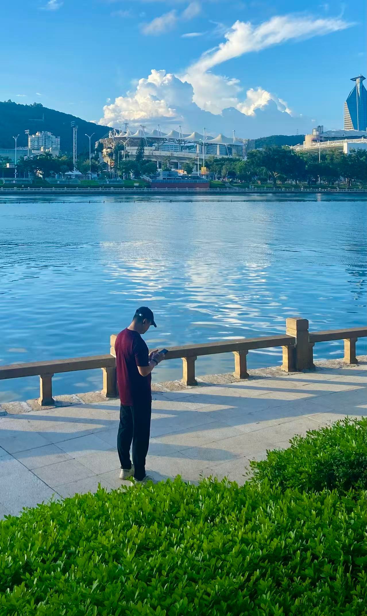 鸟岛人民给我发来筼筜湖跑步时的今日经典台风云(经允许发图)，我就说我鸟岛也是有粉