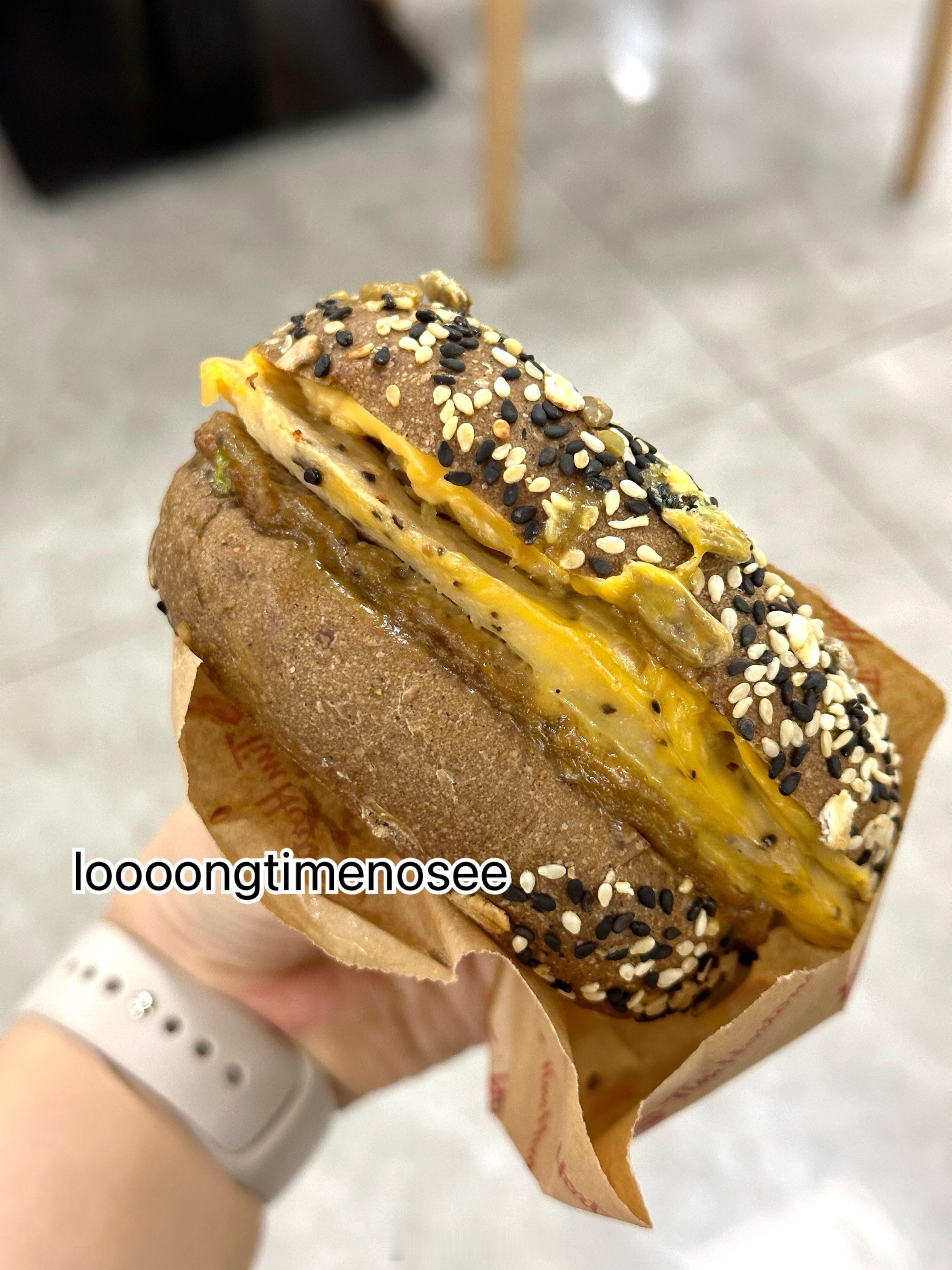 停电三天[顶]真·早出晚归在自习室把屁股坐扁了。幸好空调不停，而且我明智地在回家