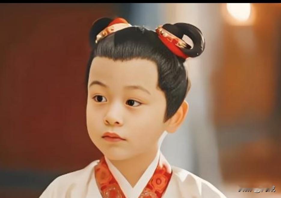 古人提及年龄，偏爱用弱冠、花甲、而立这类雅称，含蓄自带风雅韵味。
 
襁褓一岁内