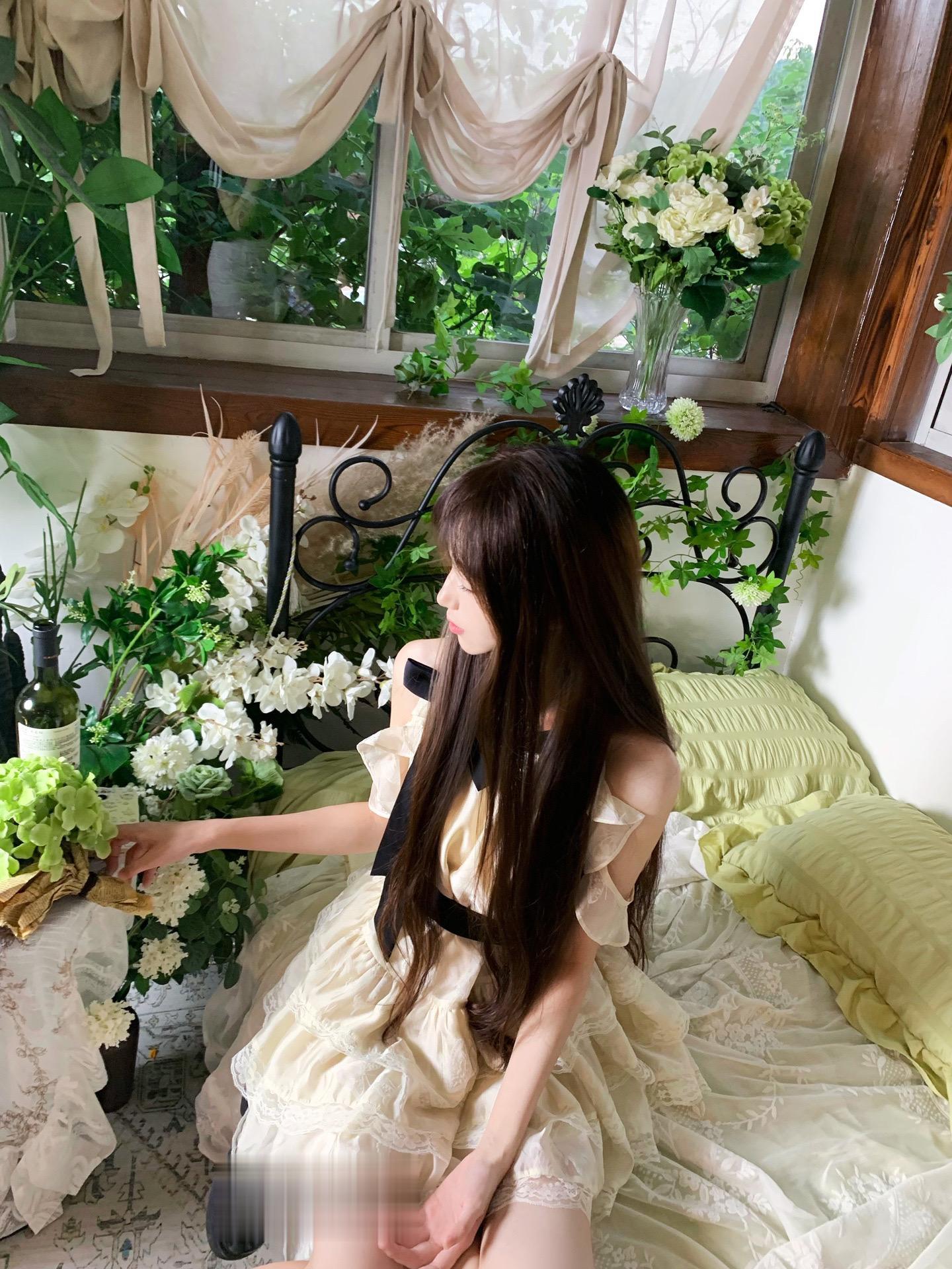 心中有茉莉，自然不看玫瑰。