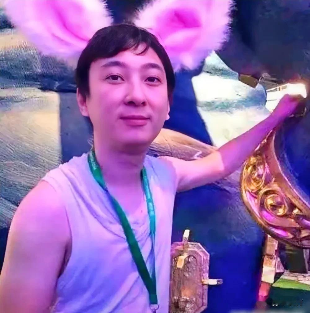 王健林早就摸透了王思聪的脾性——吃喝玩乐、混吃等死。对富一代来说，最怕的不是子女