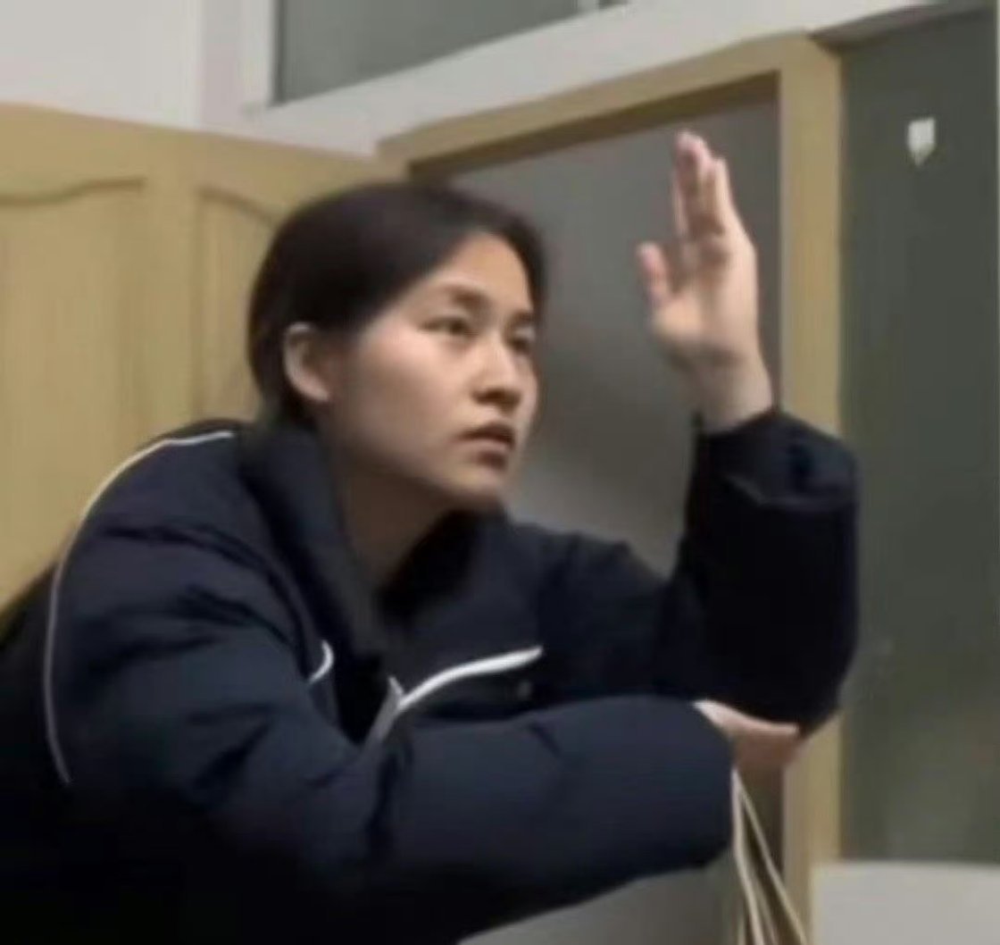 方头明撞脸林徽因 这是哪位人才想到的，方头明还和大名人撞脸了。 