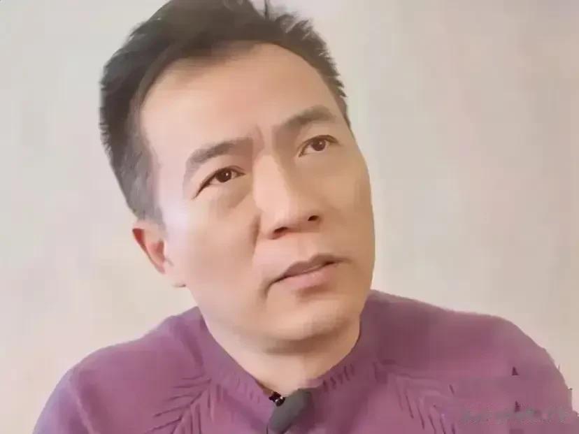国足1-2负于乌兹别克斯坦，赛后著名足球评论员黄健翔说出自己心声:

1、整个比