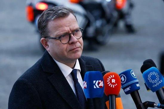 原以为芬兰总理这趟中国行只是一场单纯的“带货之旅”，可谁都没料到这场看似常规的访