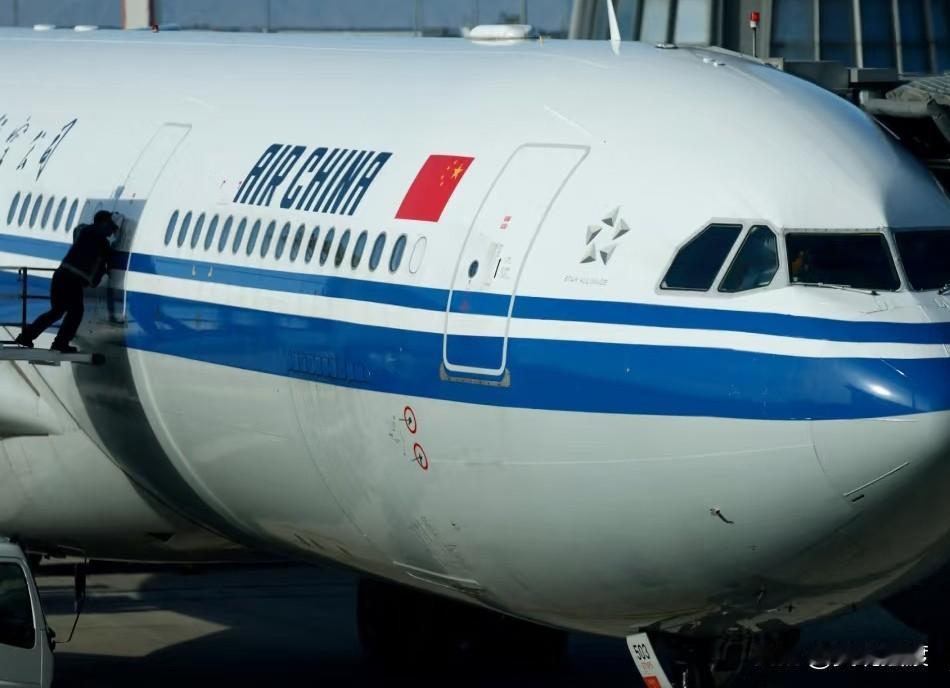 日媒报道中国航空公司12月取消逾900架次赴日航班，料日本的国际机场和旅游业将遭