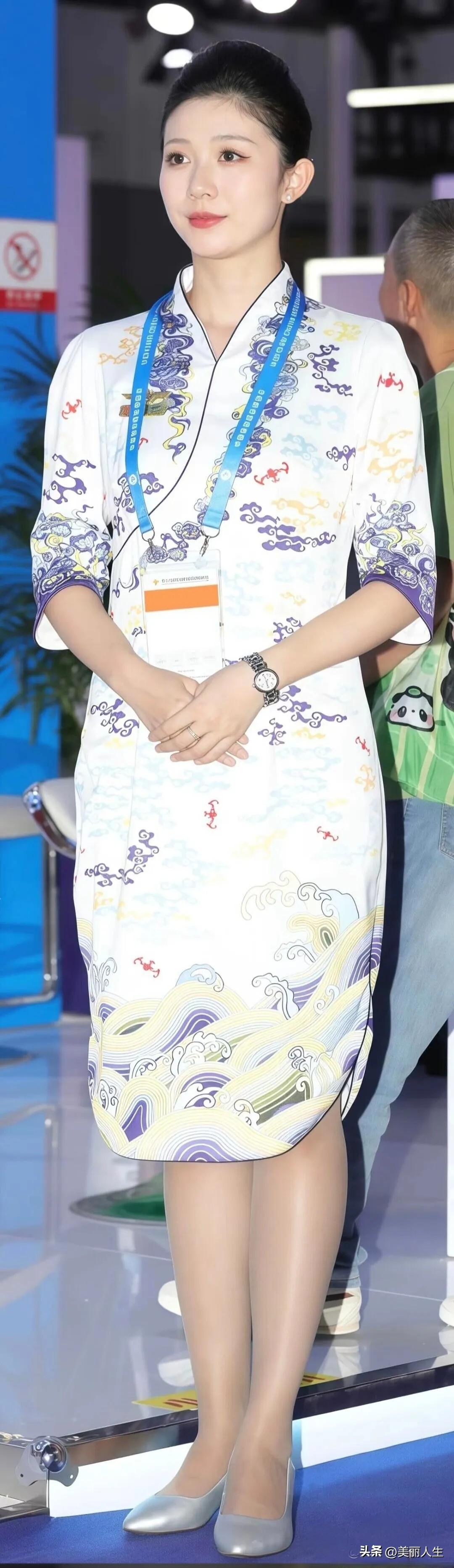 古华园——一个让时间慢下来的地方！
职业装今天才是最美的