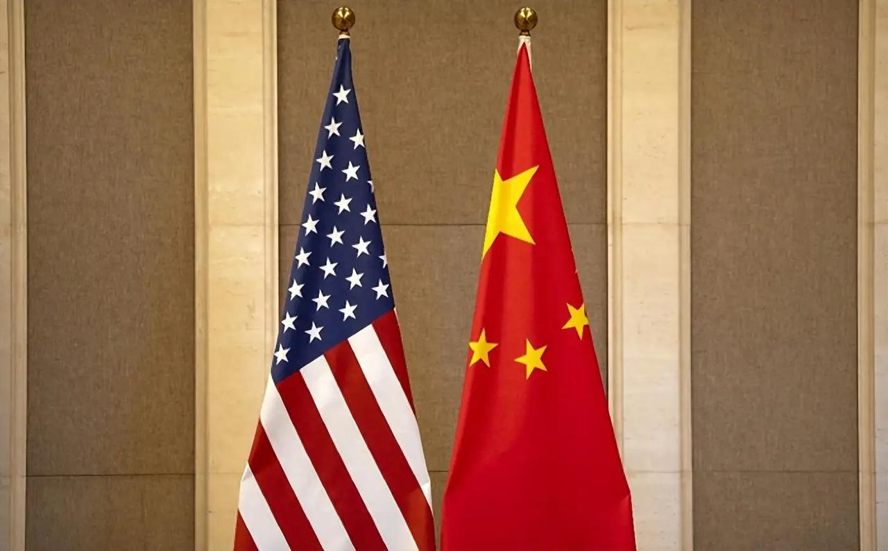 对于这次中美峰会，我们不妨把预期放低，务实看待。
由于两国存在根深蒂固的历史性分