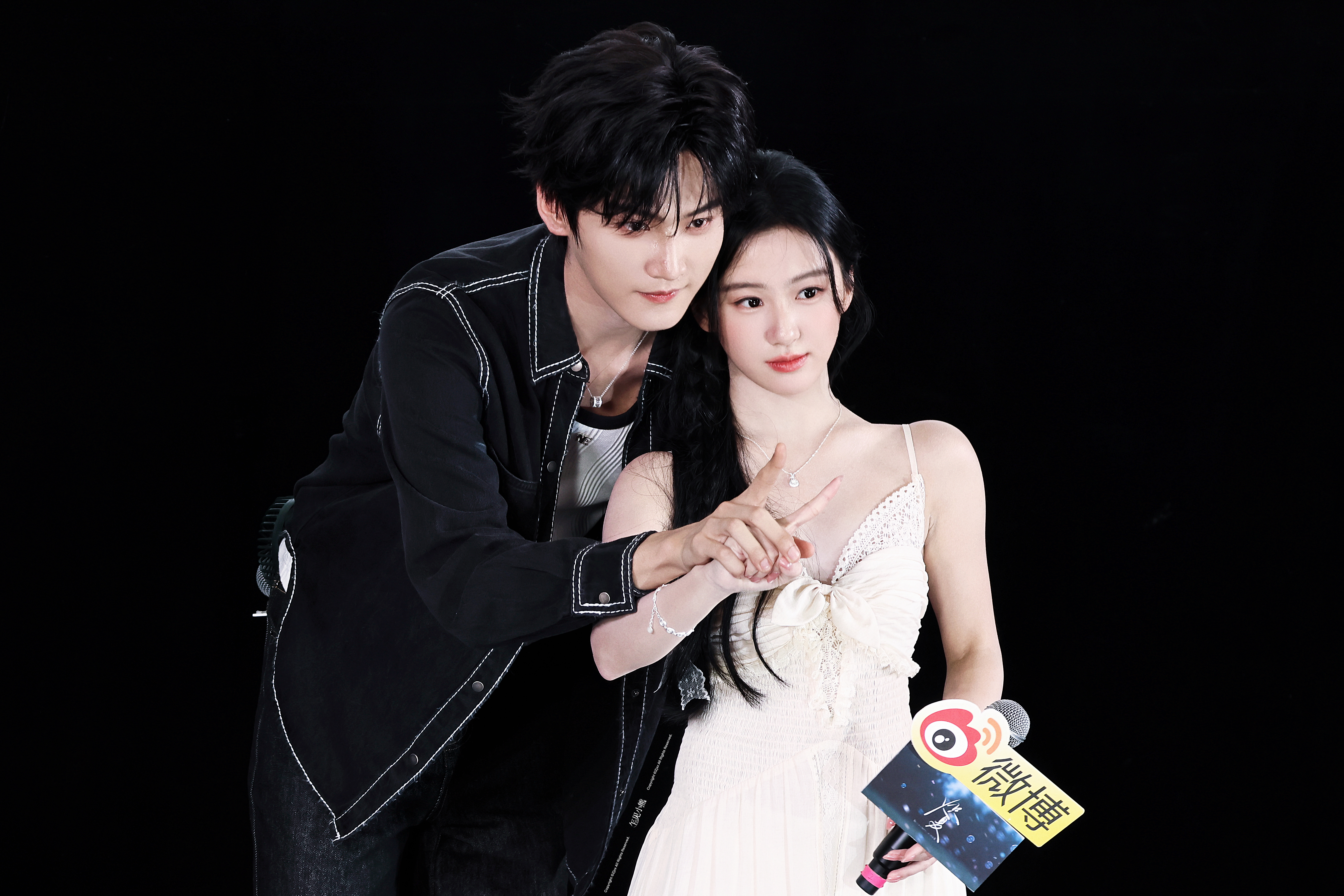 女孩男孩 好帅好美 