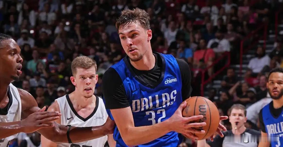 状元弗拉格爆发31分，全部队友38分，战榜眼两连败

NBA夏季联赛，状元弗拉格