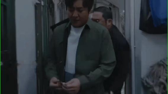 迷墙在演谁的中式家庭 文一彤整日收拾余鸣留下的烂摊子，琐碎细节太过写实，妥妥拍出