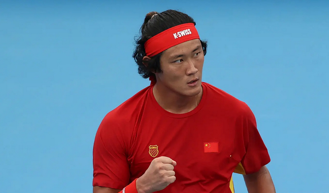 张之臻67/76/75逆转世界排名第42位的贝尔赫斯，2026赛季这个头开得很棒