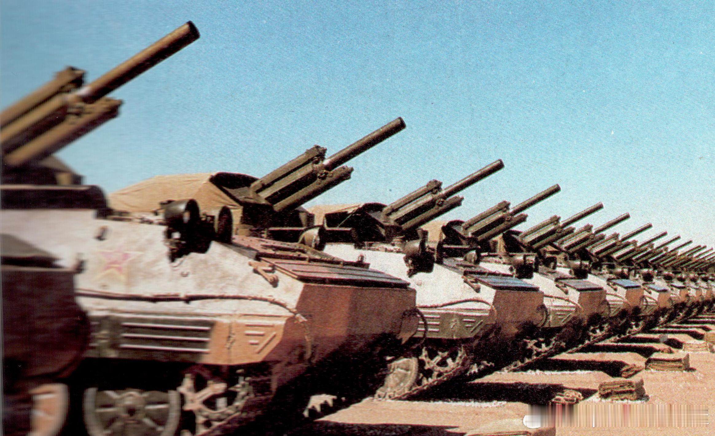 70-1式122毫米自行榴弹炮，1984年11月批准生产定型，采用63-1式装甲