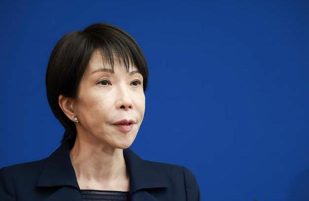 近日，日本央行官宣加息，这一举动并非主动调控经济，而是一场实打实的被动无奈之举，