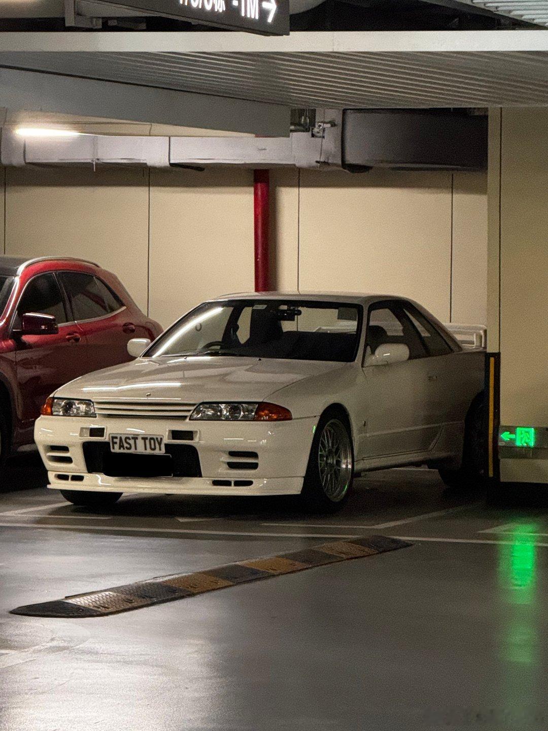 邻居的玩具车牌有点意思日产gtr王先森Turbo 深圳