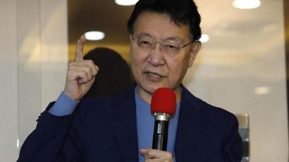 台湾名嘴赵少康曾在节目中质问大陆：“为什么一定要统一，统一有什么好处？”甚至还扬