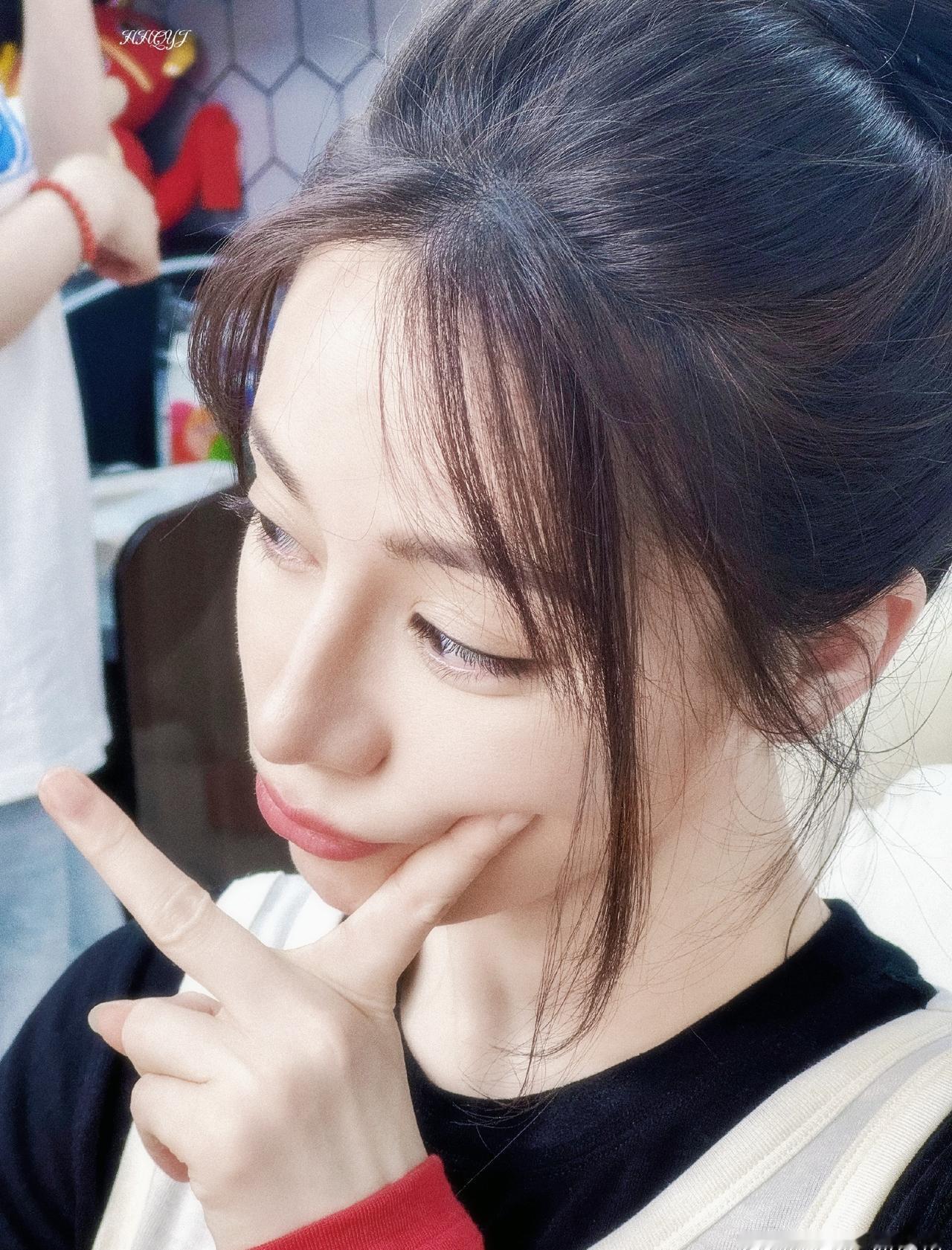 迪丽热巴超话迪丽热巴钰珑 dlrb 迪丽热巴功夫女足 dlrb 迪丽热巴卫蓝
