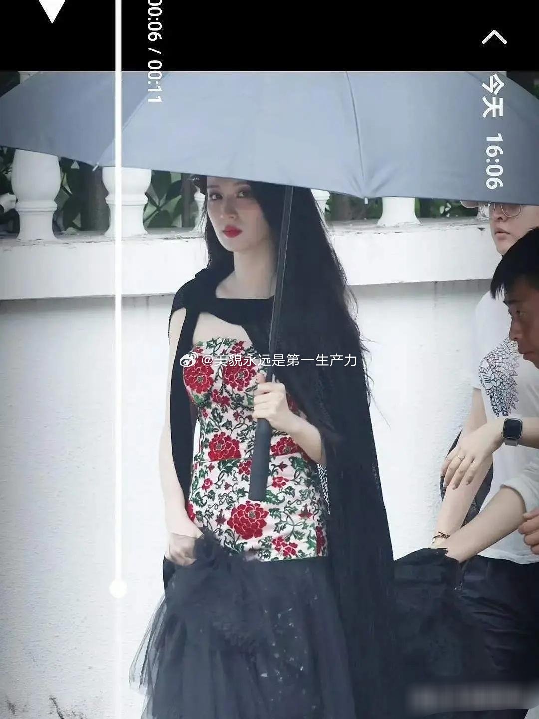 大事不妙，《浮生》路透，王楚然看着不仅比陈哲远壮，脸看着也比陈哲远胖，网友说是不