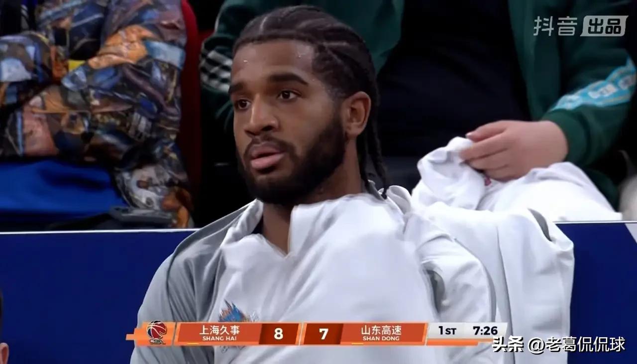 山东高速竟然取消了外援克里斯的注册！今天据CBA官网外援注册信息显示，山东高速取