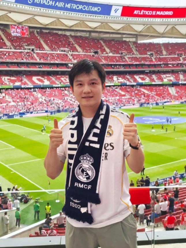 樊振东获大本钟奖杰出华人青年
好消息，10月24日，2025大本钟奖颁奖礼在德国