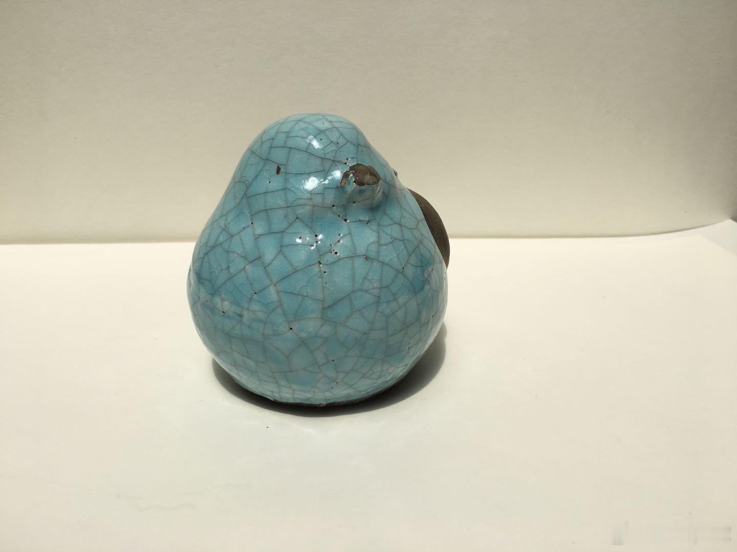 每周鉴赏收藏精品之北宋官窑天青釉瓷塑鸟        本件北宋官窑天青釉塑鸟最大