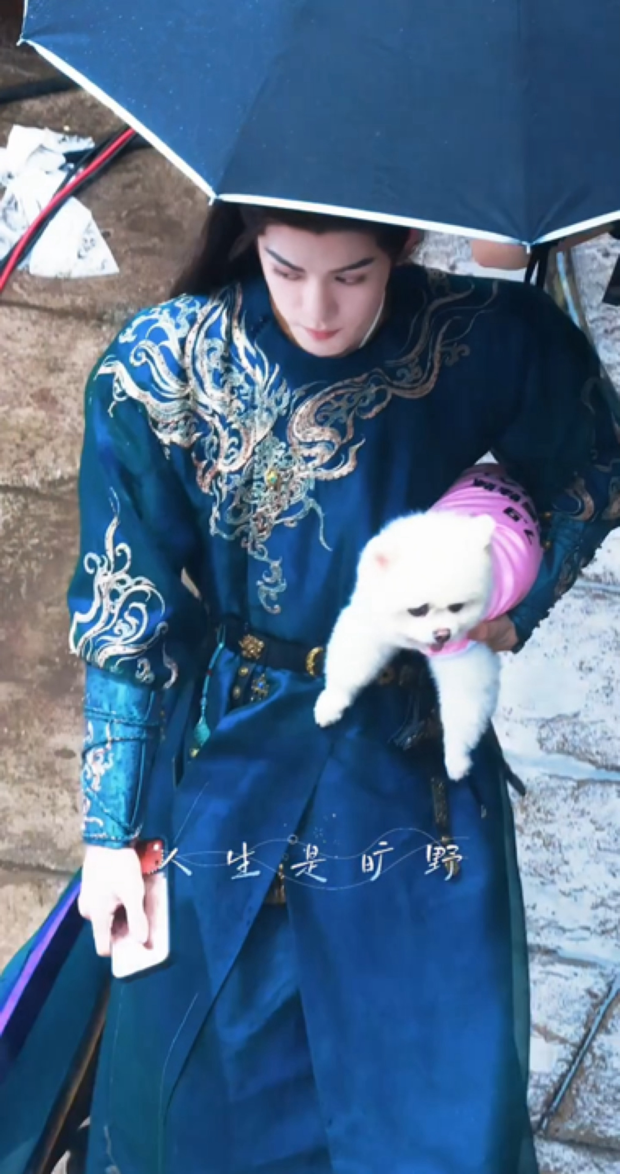 哎？巧克力怎么会来哈哈哈哈哈孟姐家的男明星来隔壁找小晞探班了吗曾舜晞抱着孟子义的