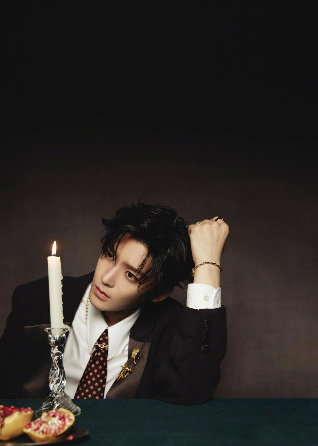 暗夜贵公子🍷侯明昊 ​​​