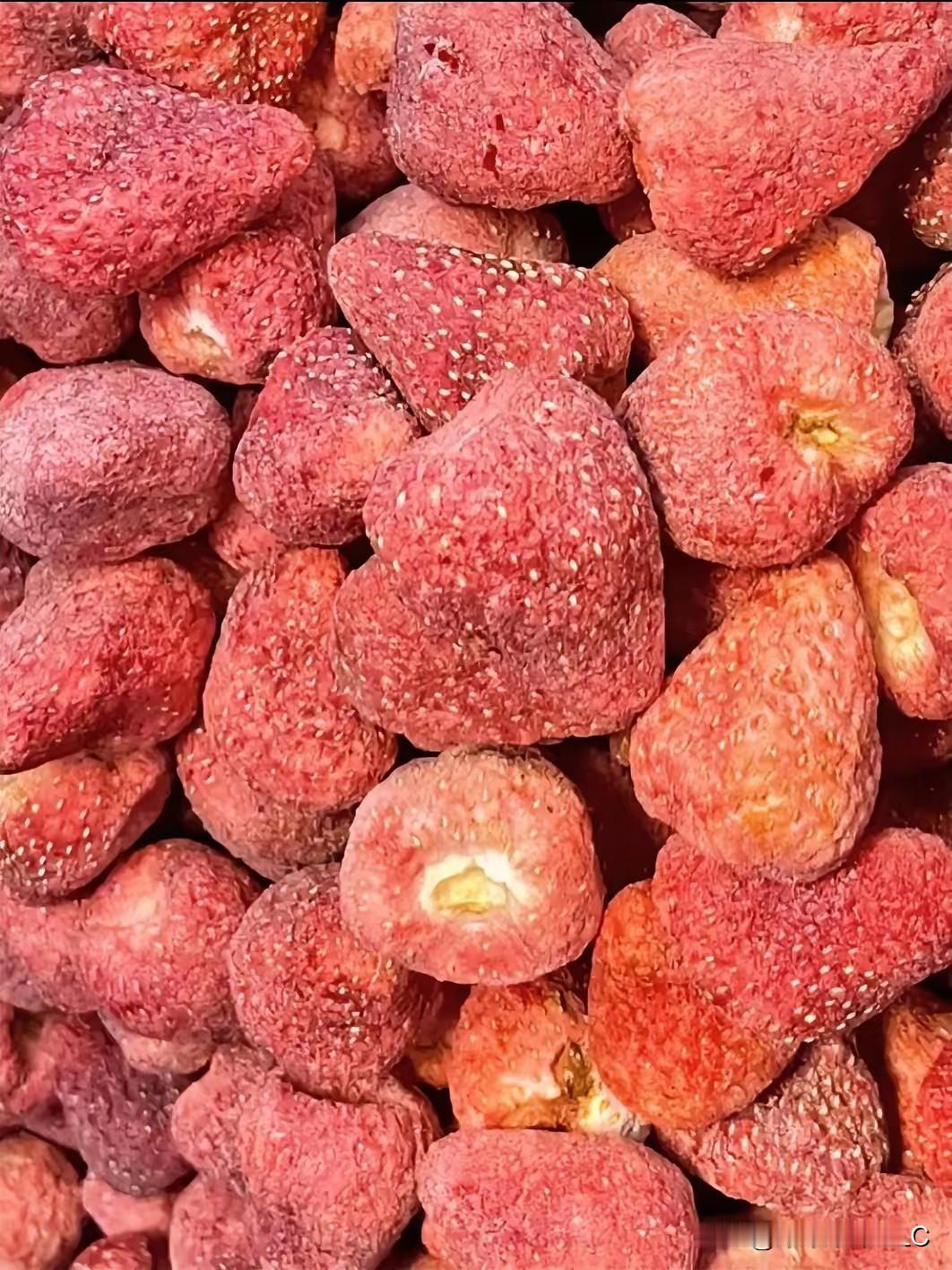 这下咱们可算是看明白了，花大价钱买的“健康零食”，到头来全是科技与狠活。

昨晚