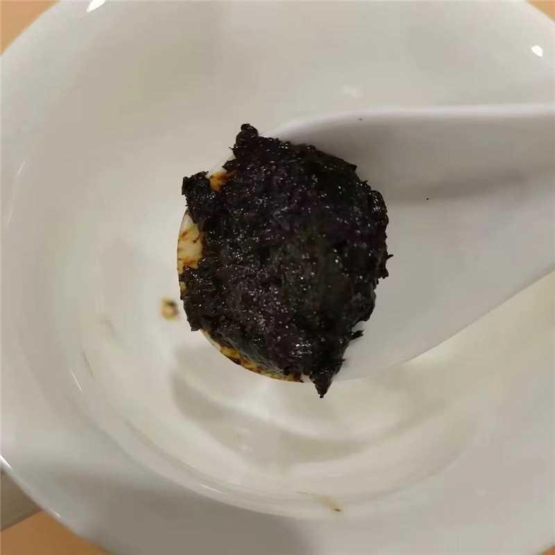 公司拖欠我们快半年的工资了，刚刚经理开完会说是要搞团建，带薪玩三天，不过不是我们