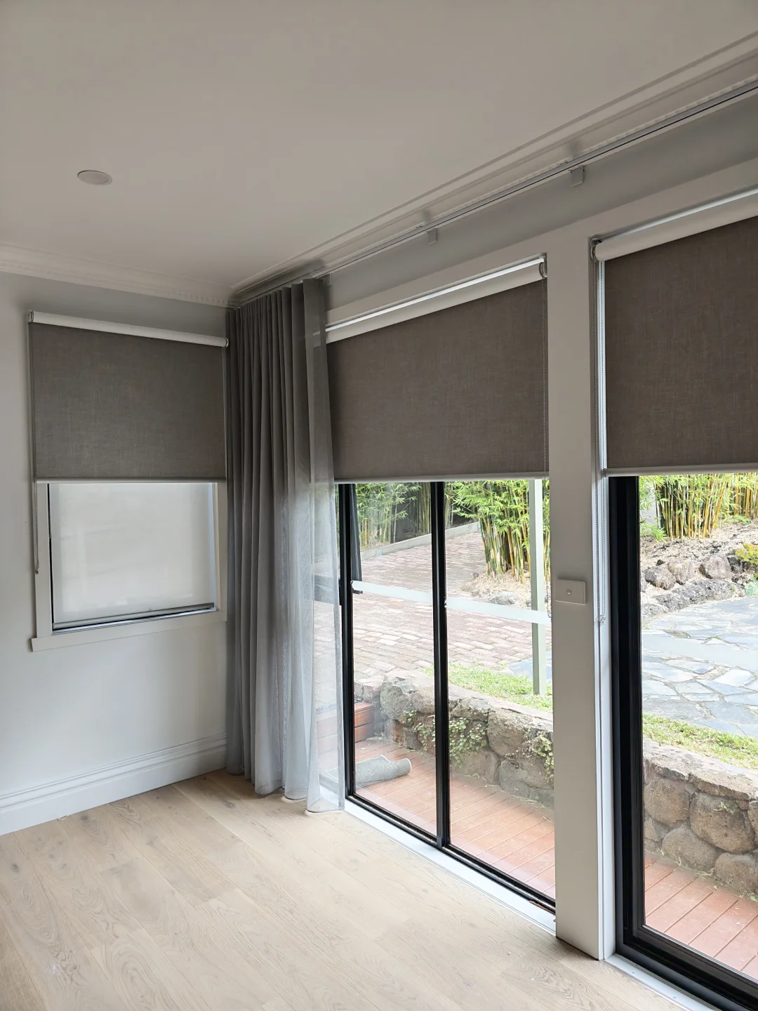 🏡今天在Glen装了一套灰色系窗帘，效果真的