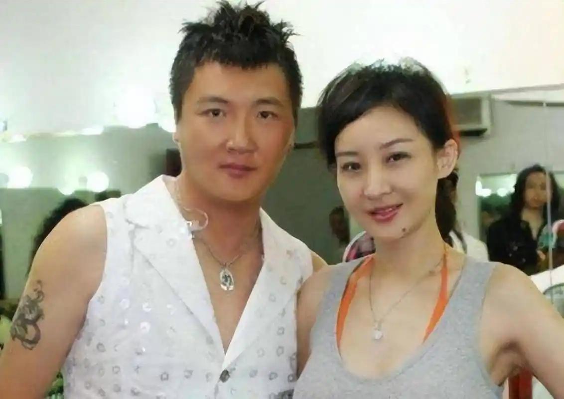 [太阳]婚内出轨、两度弃妻：孙楠的风流情史，撕开了娱乐圈最现实的人性真相。

1