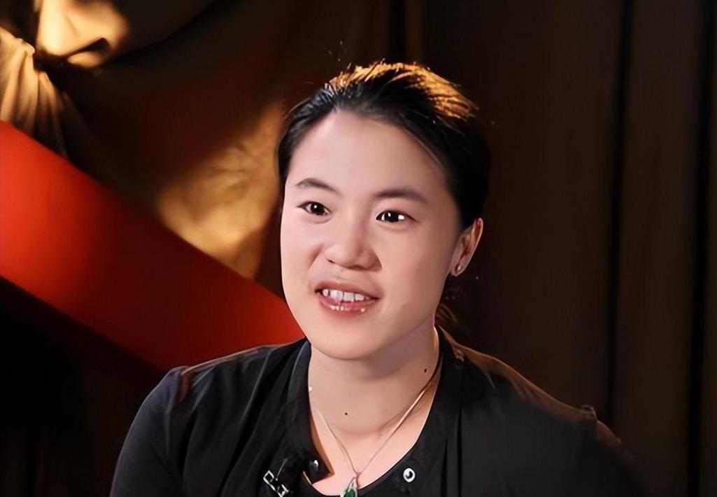 王艺迪今晚打桥本：王楠给出3个建议！

打削球手，不用拍，要注意耐心点，削球手的
