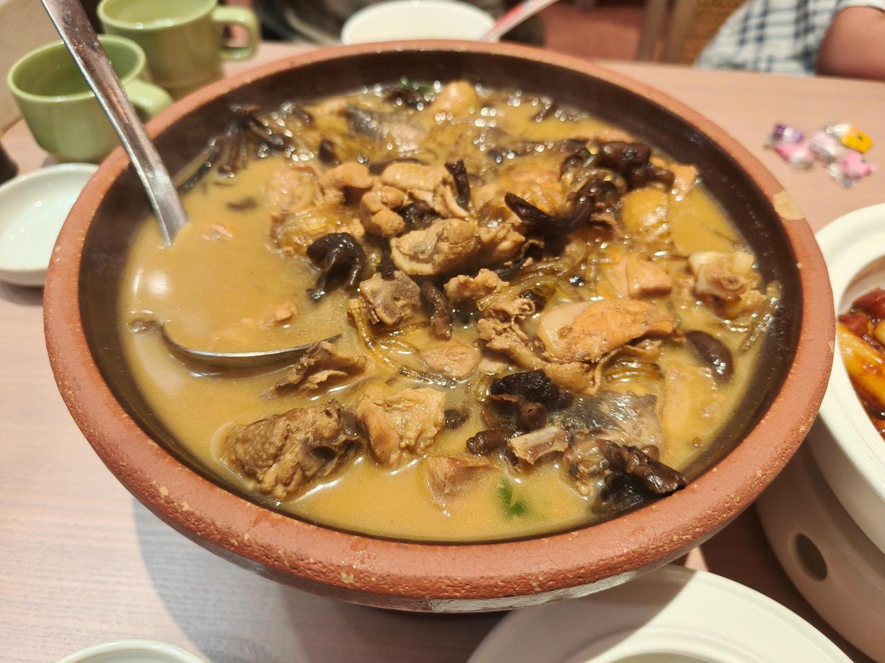 推荐，猪肉粉耗子，小鸡炖蘑菇，拔丝地瓜，锅包肉美食分享  抖音美食创作者 美食 