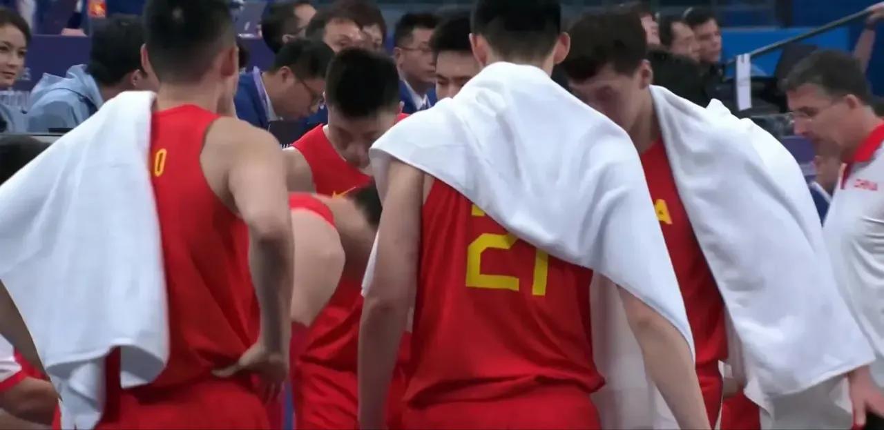 吴艳妮解脱了，中国男篮来了! 中国男篮紧跟中国男足的脚步从亚运会撤退了！赛前的豪