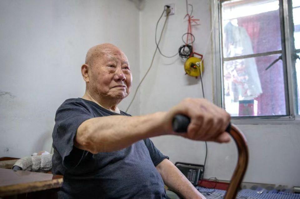 痛别！96岁南京大屠杀幸存者徐德明离世，在册幸存者仅余22位！
 
又一位历史证