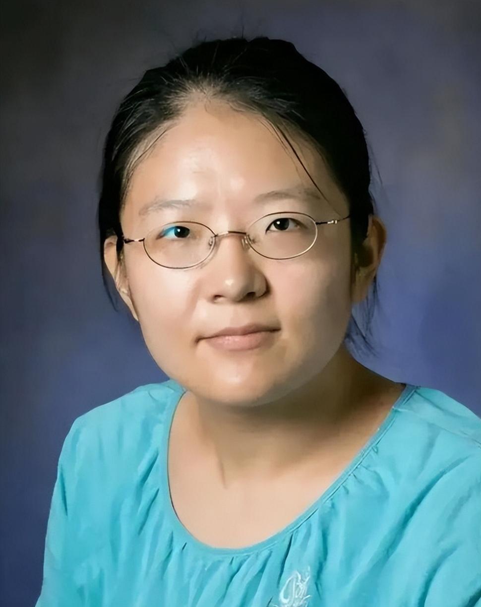 广州一女教授在985任教3年，每次课上都没几个人上课，最终因考核不过惨遭辞退，万