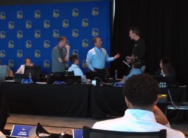 金州勇士队的选秀竟成了“内讧”现场！

2026年NBA选秀大会上演了极具戏剧性