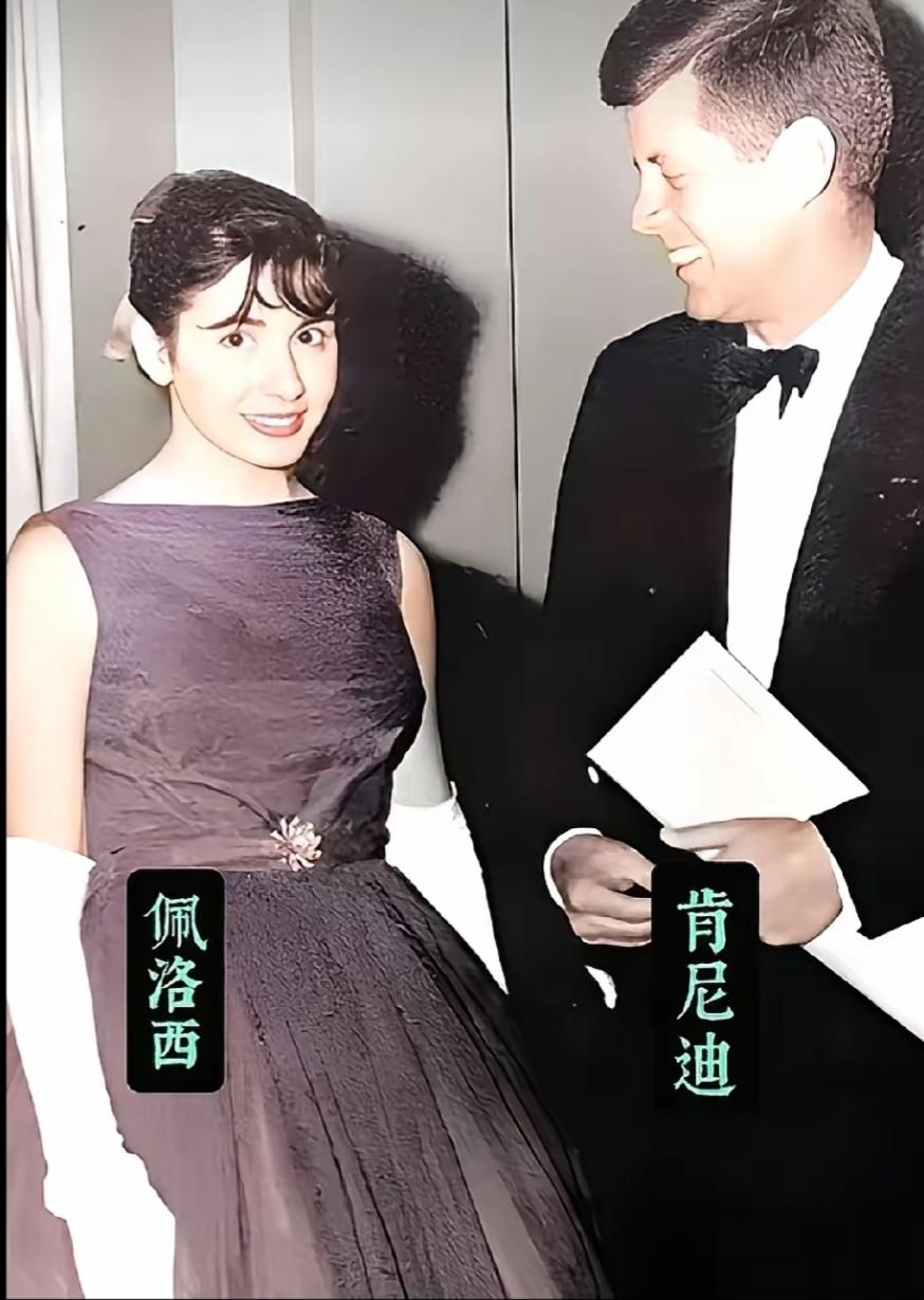 没想到老妖婆佩洛西年轻时颜值还是蛮高的，可能是因为从政后心态变了容貌也跟着变。当