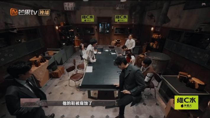 谁还没被这段笑到！何炅专心排查“鞋”的线索，张若昀精准干扰，主打一个真诚骗人，何