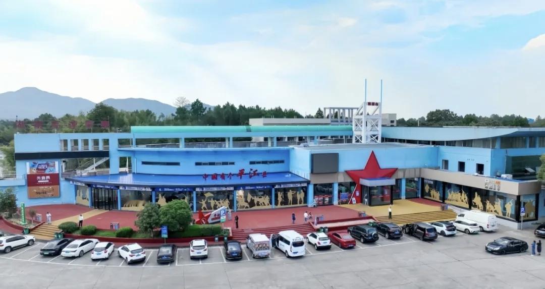 一站一主题，一路皆风景。近年来，湖南高速集团持续深耕交旅融合，以服务区提质升级为