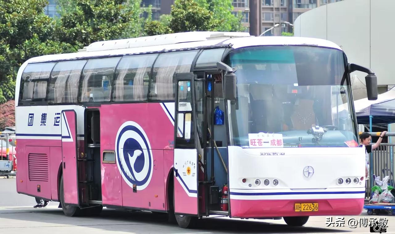 四川成都市曾经的市际客运班线（二），满满的回忆
旺苍—成都
成都—攀枝花
成都—