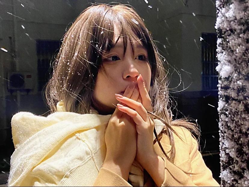 度娘都搜不到的小众文案“深夜很虐心的emo文案”1.“一条访客记录 我彻夜未眠”
