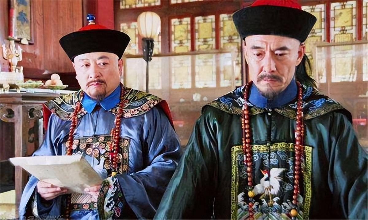 1735年，八月二十三日，子时。圆明园九州清晏殿灯火通明，五十八岁的雍正皇帝刚刚