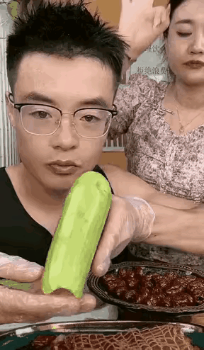 反复回看，终于发现吃播里的小玄机！你看出来了吗？ 