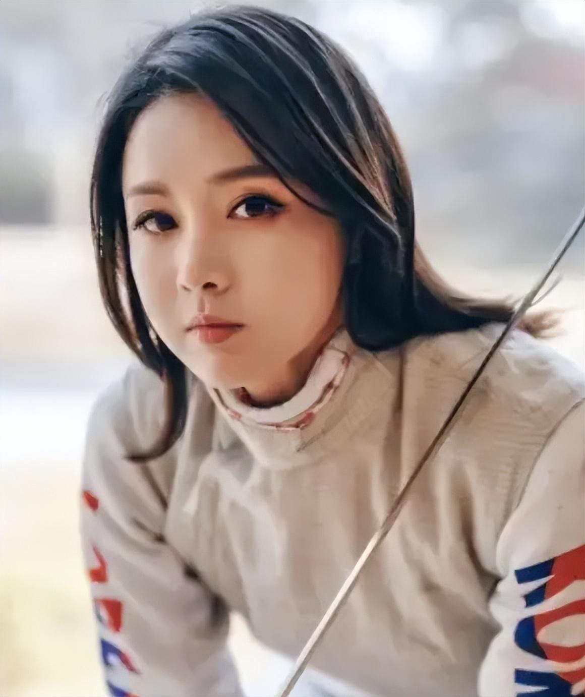 韩国“击剑皇后”被女人骗婚，同房后竟“怀孕”两次，牵出案中案
韩国前击剑国手南贤
