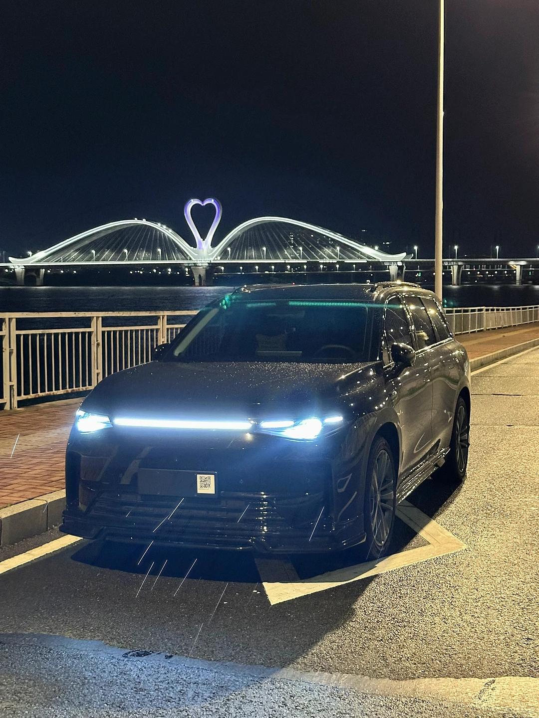 提车也有小半年了，今天就随便唠唠我的用车感受～​
先说说舒适性，当初就是图车里面