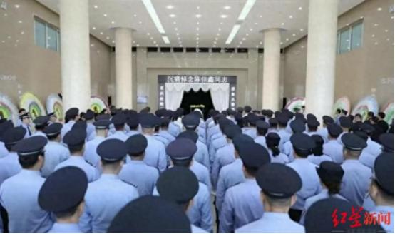 一命换一命！
 
6月18日下午，包头市一栋高楼外，30岁的女副所长陈佳鑫从窗户